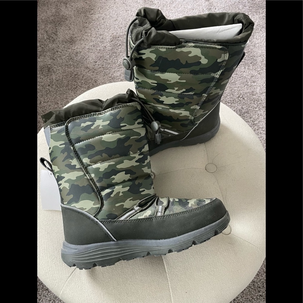 NWT Lands End Kids Snow Boot - Insulated Sz 4
